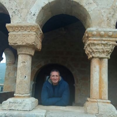 Enrique G. Lucía Profile