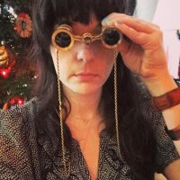 Emily Rose (@slidingbookcase) 's Twitter Profile