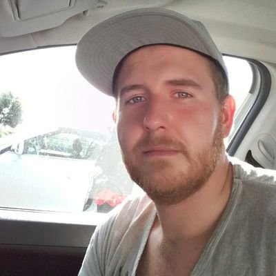 scre3807's profile picture. 