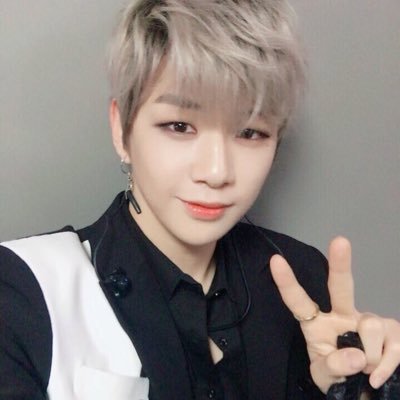 다니엘 위주 워너원 올팬❣️가~끔식 꽂히는대로 만드는 굿즈. 내가 갖고 싶어서 만드는 굿즈❣️***작업물 무단 사용 금지***  ( 소통계 - @pshkk130 )