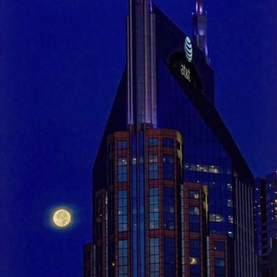 nashdevoured's profile picture. Highlighting best #Nashville food & drink 🍴🗣 | support Nashville business & Happy Eating!