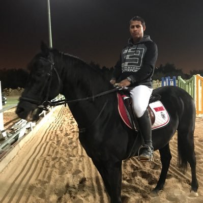 خريج بكالوريوس جامعة أم القرى لغه عربيه وحكم معتمد من الإتحاد السعودي للفروسية درجه أولى.
