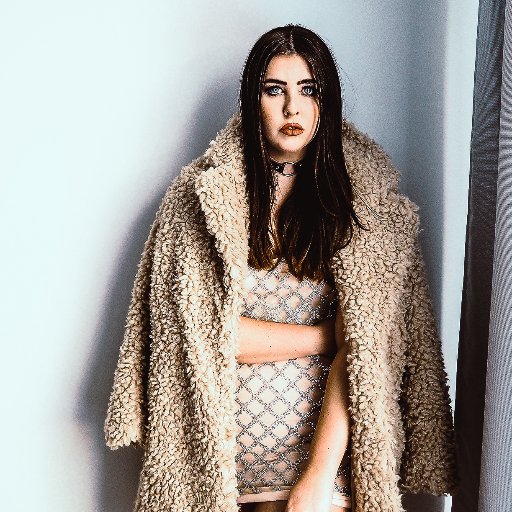 Vice President - Consultant & Creative Director @BLACKSANDPR chloe.jagger@blacksandpr.com