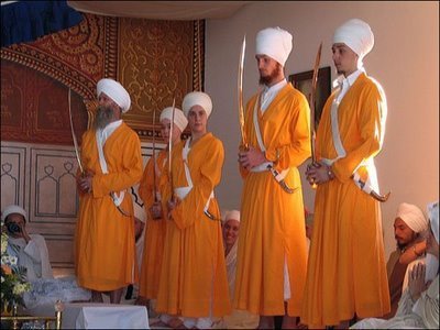 Raj Bina Nahin Dharam Chale Hain, Dharam Bina Sab Dalle Malle Hain

Wahegurujikakhalsawahegurujikifatehji