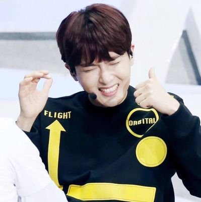 2014.08~09 마마시타입덕 01엘프입니다💙 | 선팔 👉 맞팔 | 9인지지나 n인지지분들 다 환영 | 최애 령구 • 차애 은혁,이특 • 삼애 슈주 💕