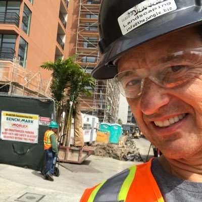 carloss40970594's profile picture. 