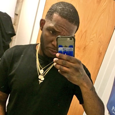 I AINT TAKING NO HAND OUTS ❌🤝🙅🏾♂️. MONEY CALLING 📞 IM IN ROUTE 💪🏾💯