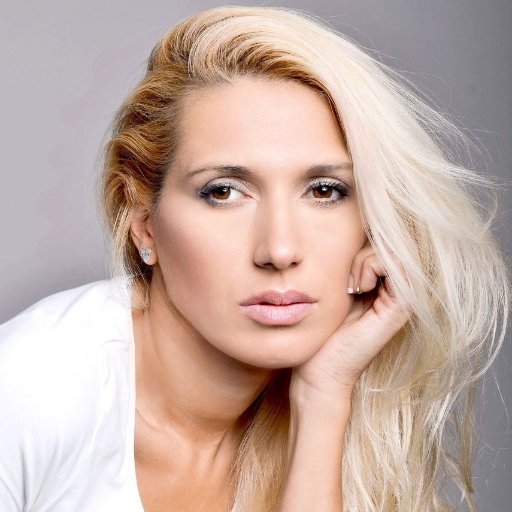 AmeLaFashion's profile picture. 