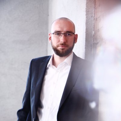 GieselmannS's profile picture. Communicative geek with love for web technologies, entrepreneurship, challenges and whiskey - always on the move...except at the netflix marathon.