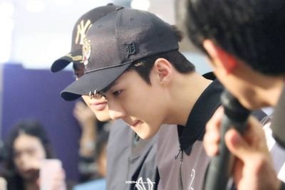 0VCSc81Cn3mPVYL's profile picture. 加油