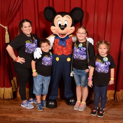 Travel agent specializing in Disney vacations and crusie vacations. I can help all your travel dreams come ture!!!