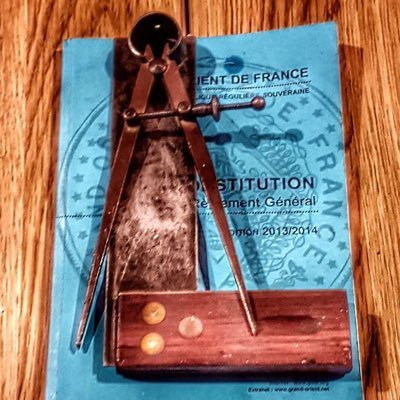 Twitter oficial de la Logia Pitágoras del Gran Oriente de Francia en Málaga. Masonería adogmática. Libertad-Igualdad-Fraternidad