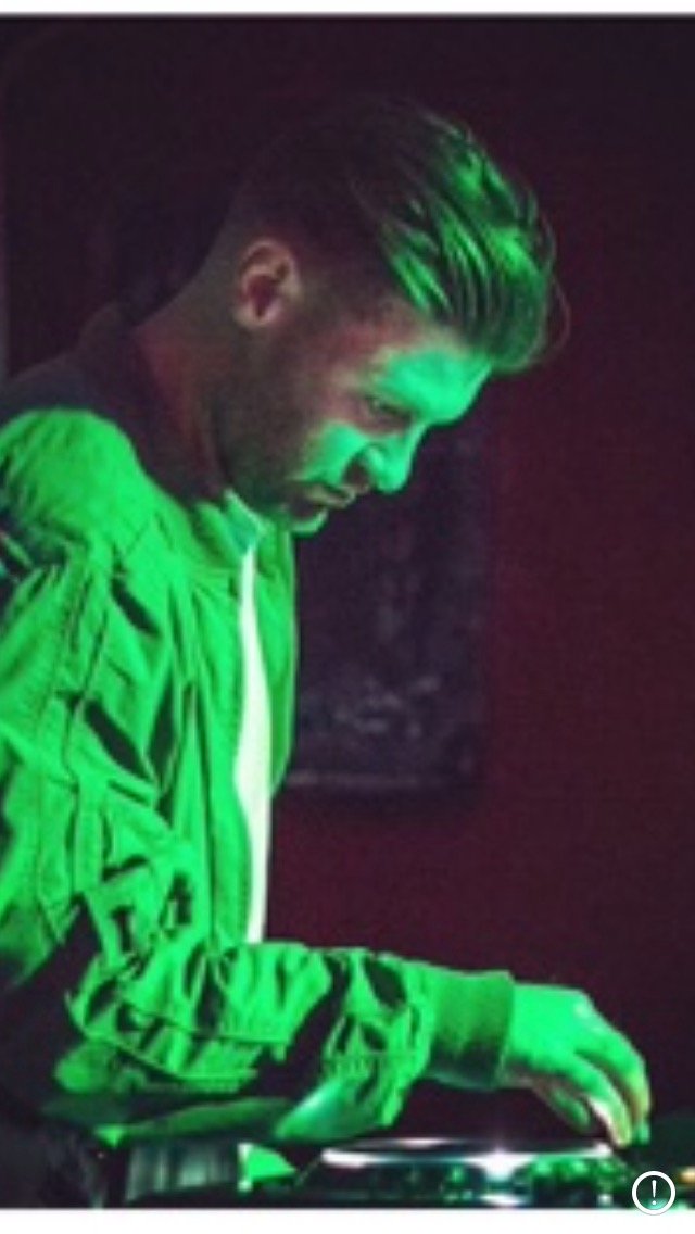 bazzzzzzzzaaa's profile picture. 