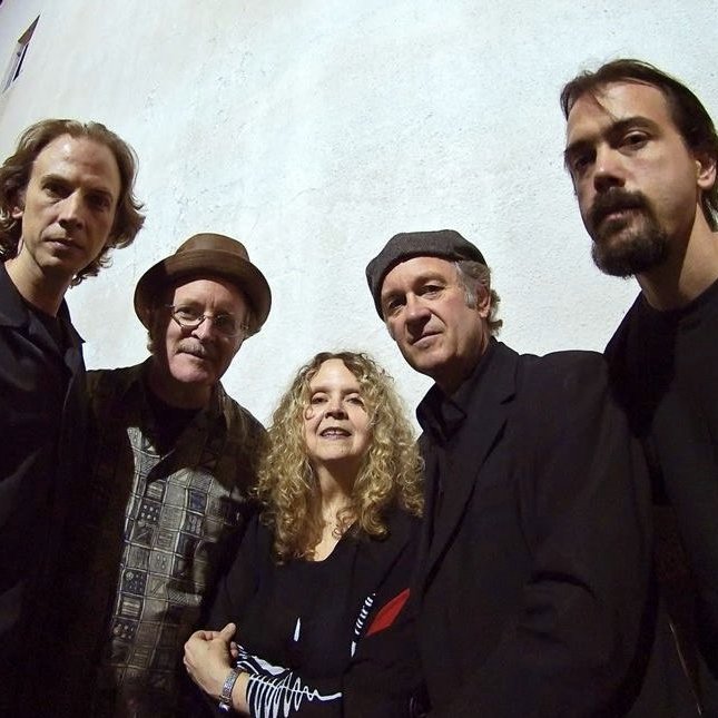 Puzzle_of_Light's profile picture. Puzzle of Light is a world-flavored quintet with roots reaching deep into jazz, blues & folk. Michael & Sandy Bashaw, John Taylor, Erich Reith, Dick Roll.