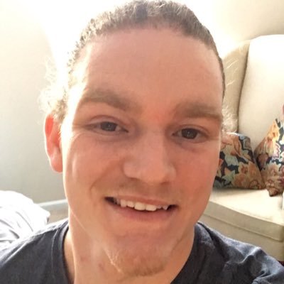 itsgrandpoobah's profile picture. Help me quit my job and pursue a career that would make my parents cry https://t.co/ETlcsx9hgS