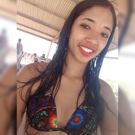Não se iluda com os prazeres do mundo,é tudo passageiro,mas o que Deus tem pra você é eterno❤🤗