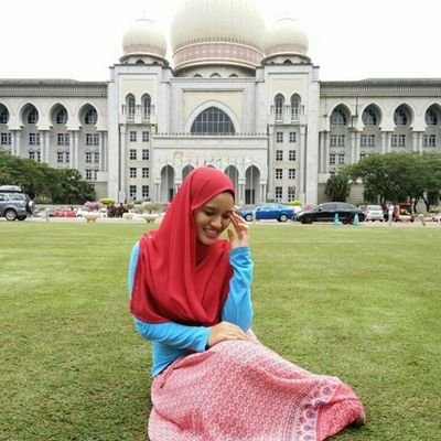 nurfaaaAz's profile picture. C I N D E R E L L A , nobody can stop me from dreaming