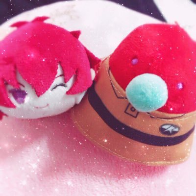 ゆるーくグッズ集めてます／舞台やライブチケット多めになります／成人済社会人／DM基本的に開放してます