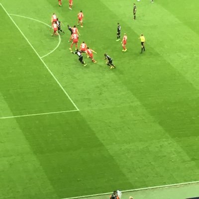 サッカー フットサル 音楽鑑賞 音楽視聴 などが趣味