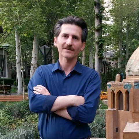 ‏سیاوش رضایی روزنامه نگار اقتصادی
journalist /Iran newspaper