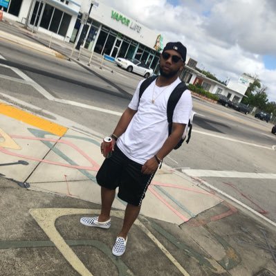 A full time Hustla. Free the real, RIP to the fake. Owner of Sec7ion clothing. 👻 Yrlb7