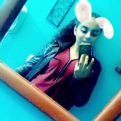 No pues no se que me hace especial😂😳✌
Amo la música, cantar, dibujar y mil cosas mas🎶😂💟
Amo a Alan Navarro🌌😌💝
Sigue me soy buena onda😛💙