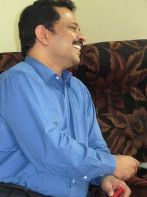 chezhiandr's profile picture. 