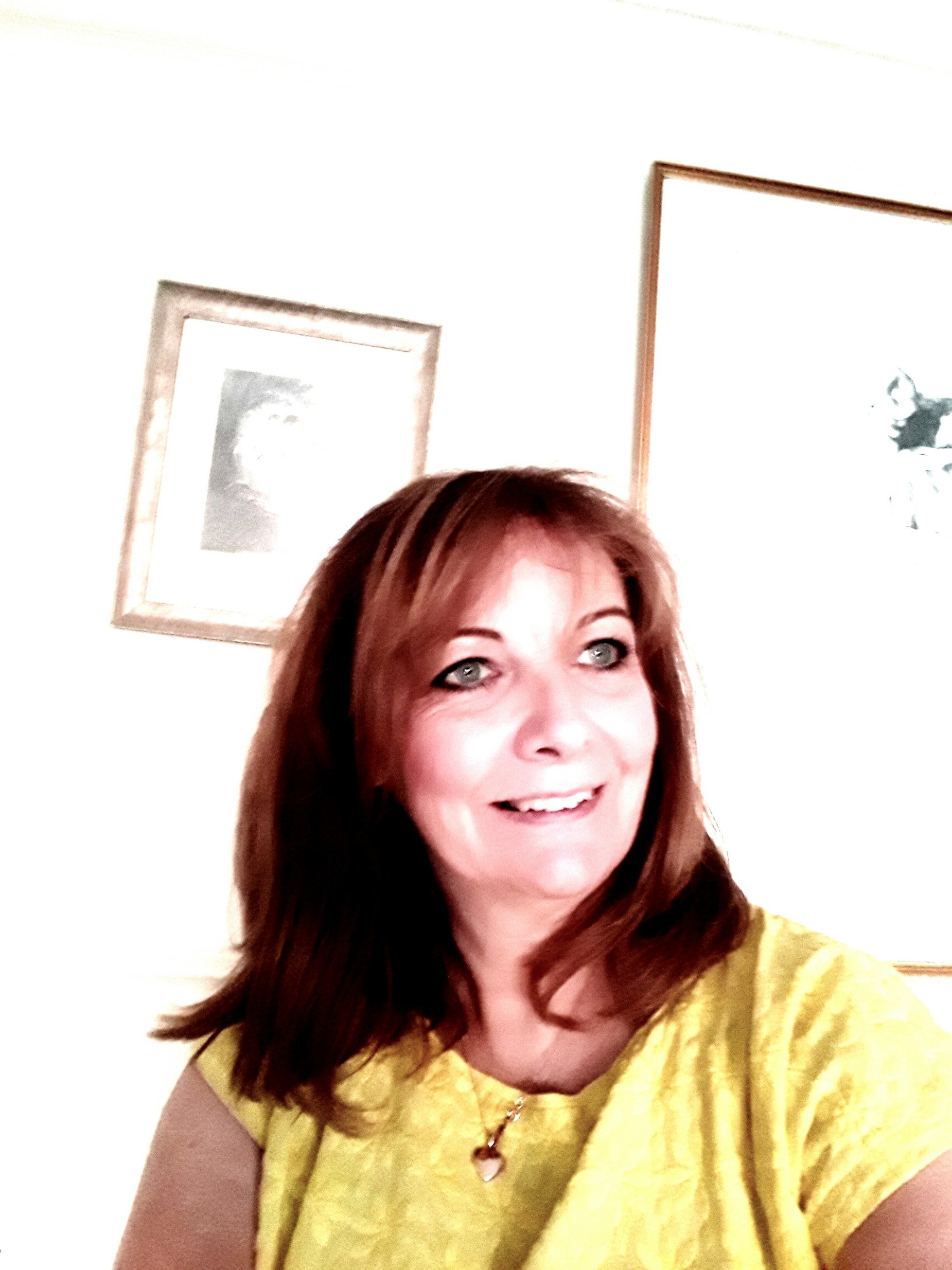 juliahandepay's profile picture. Handepay