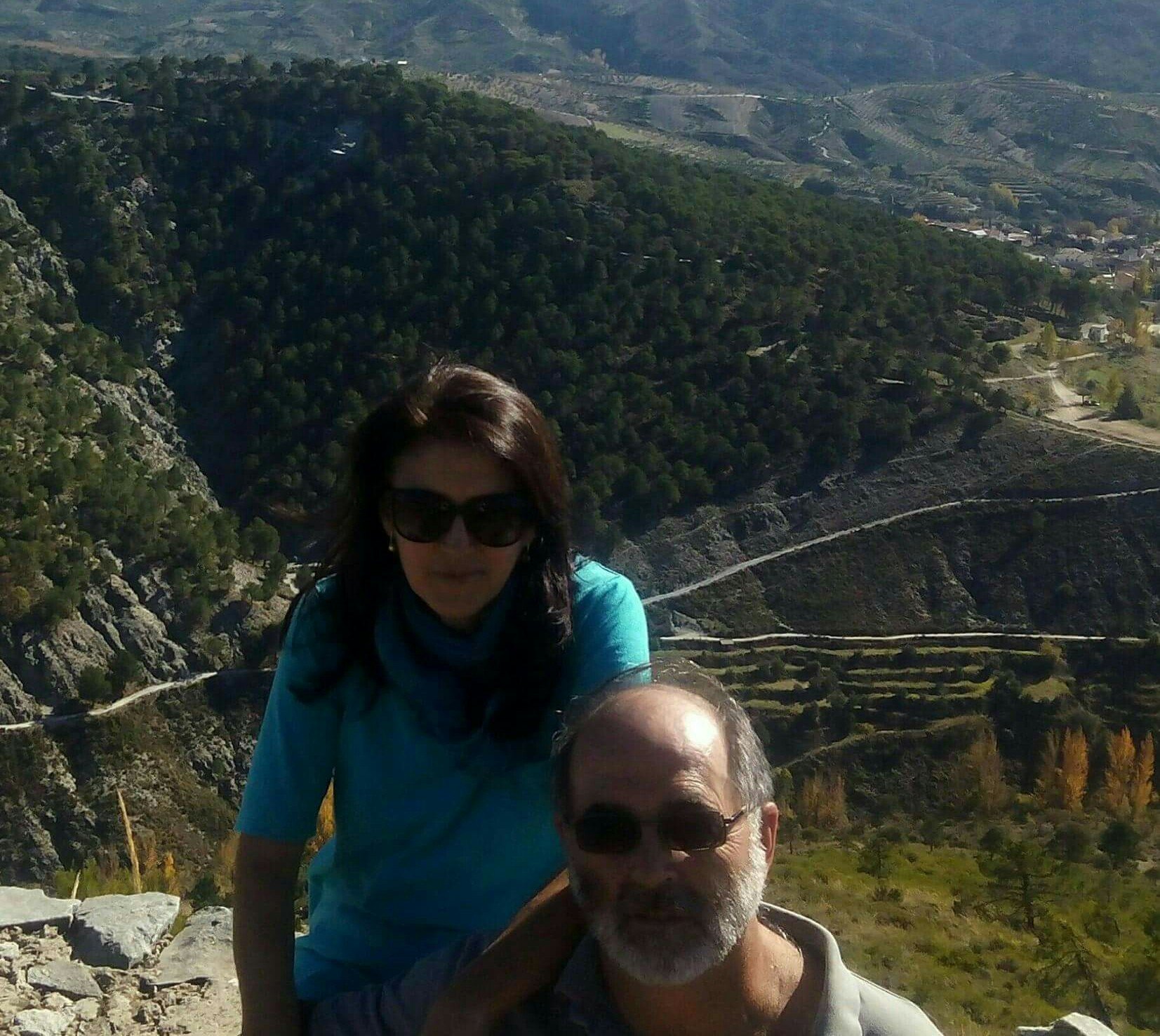 EmmaPS4's profile picture. An English teacher from Córdoba who loves learning and teaching.  👪🎶🌳🌹🌱🔆🚸📚🌠🌈♻🌍Whatever you do, try to do your best !