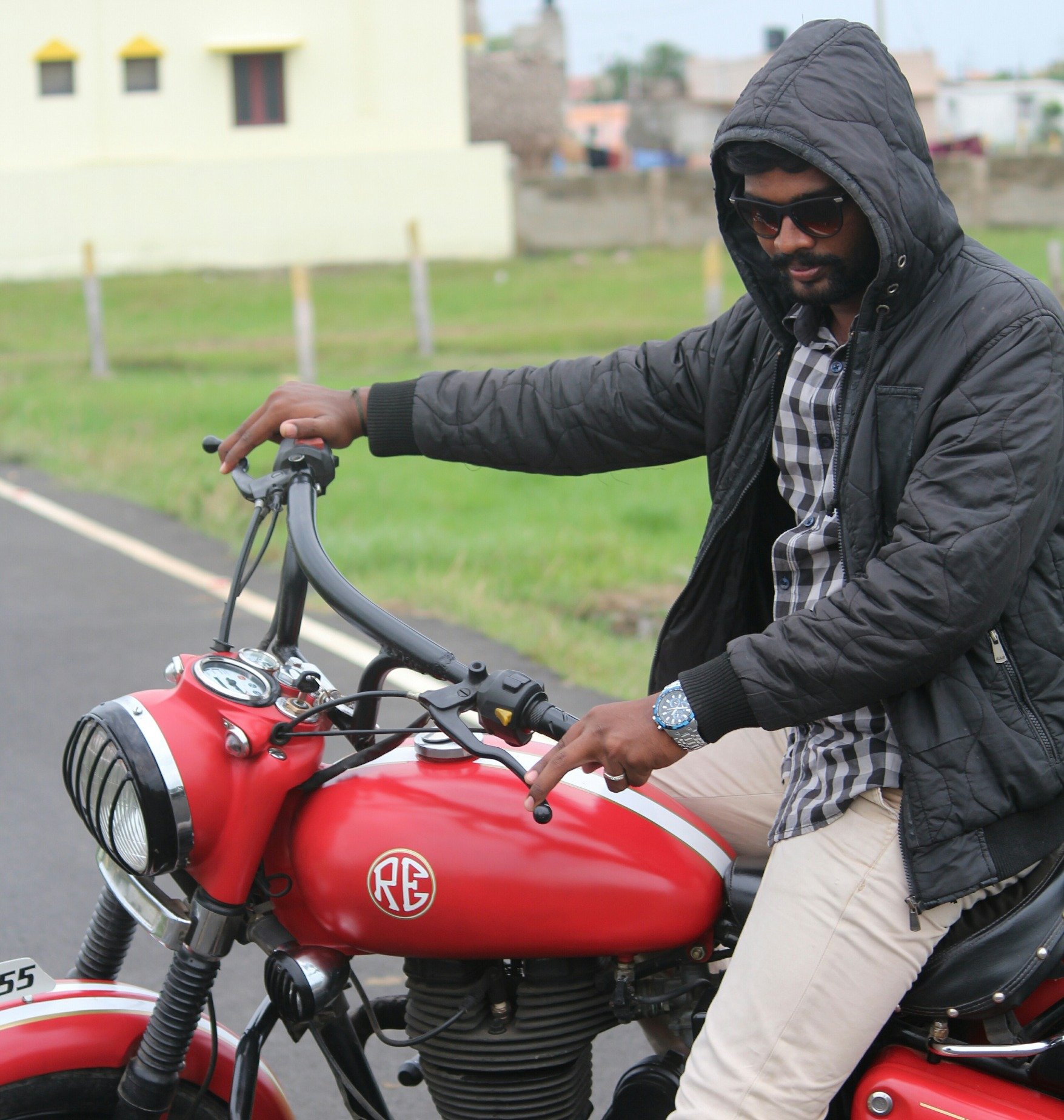 Bca2011Naga's profile picture. விழ்வேன் என்று நினைத்தாயோ🤔