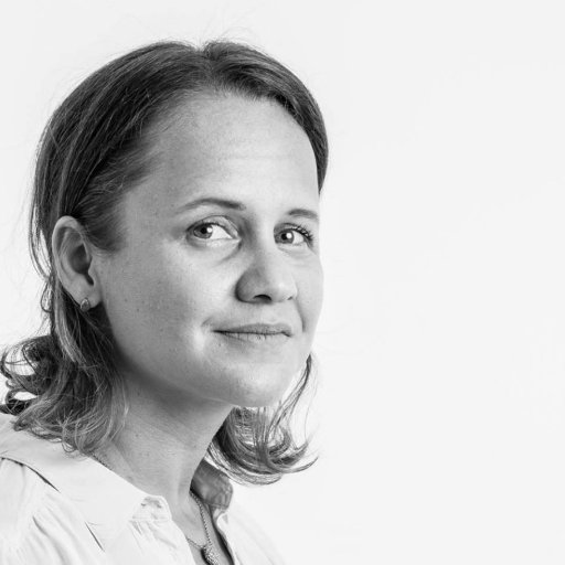 Jornalista. Editora na BBC Brasil. Antes na Reuters e no EL PAÍS Brasil. 2014 fellow do @risj_oxford