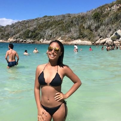 @alicerangel.ofc
📍1.7 Primaveras 🌻
📍 Casada ❤
📍Jaguar 🐶