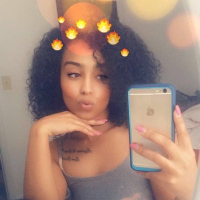 Leo. SPOILED BRAT 😈 Momianna 🤰🏾Snapchat | queen_tris | Ig | _queentris | just got back into this account 🤪