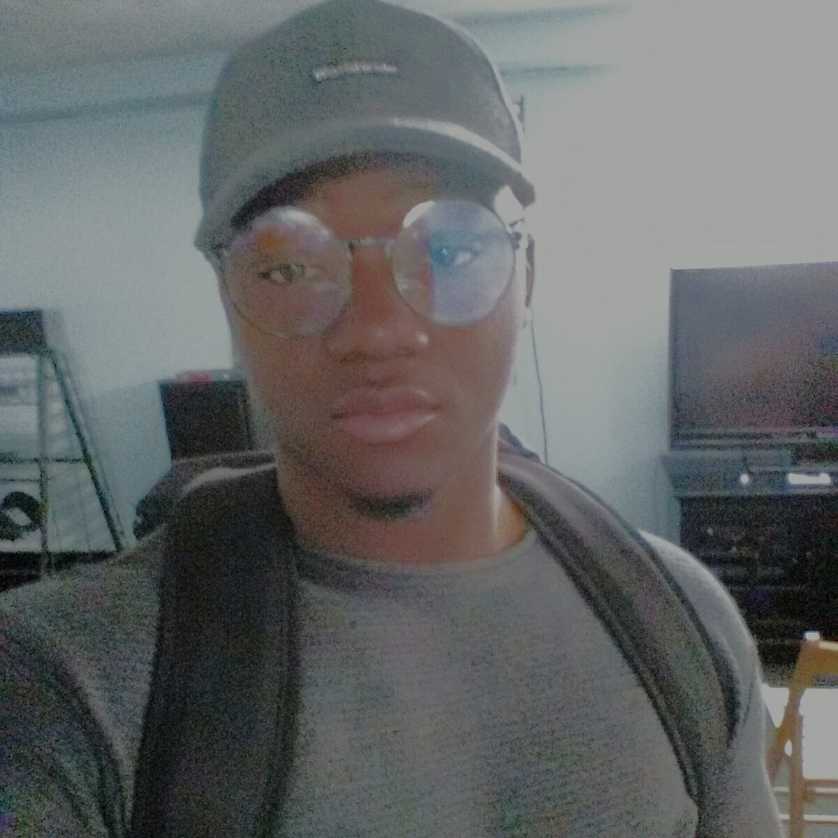 I'm a young rapper tryna make it n life go check out my music on soundcloud:King ulmer
Gmail:kulmer196@gmail.com
Need 2 get signed 📝#RealFacts💯