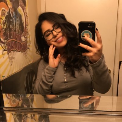 allegramerazz's profile picture. 