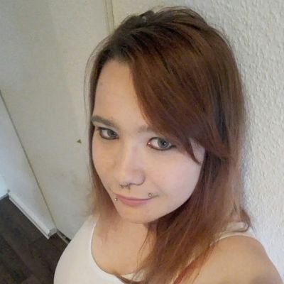 sandy_germany's profile picture. Every Scar is a story i can tell.
We learn what doesnt kill us makes us stronger. #lpfamily #makechesterproud #fuckdepression #linkinpark