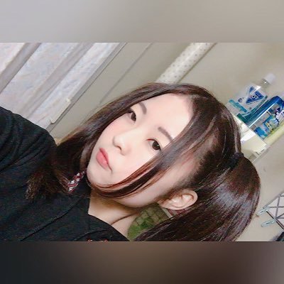 可愛い人とかっこいい人を拝むアカウント😌 アイコンは私です(((