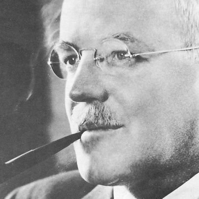 SnakeInSuit's profile picture. 