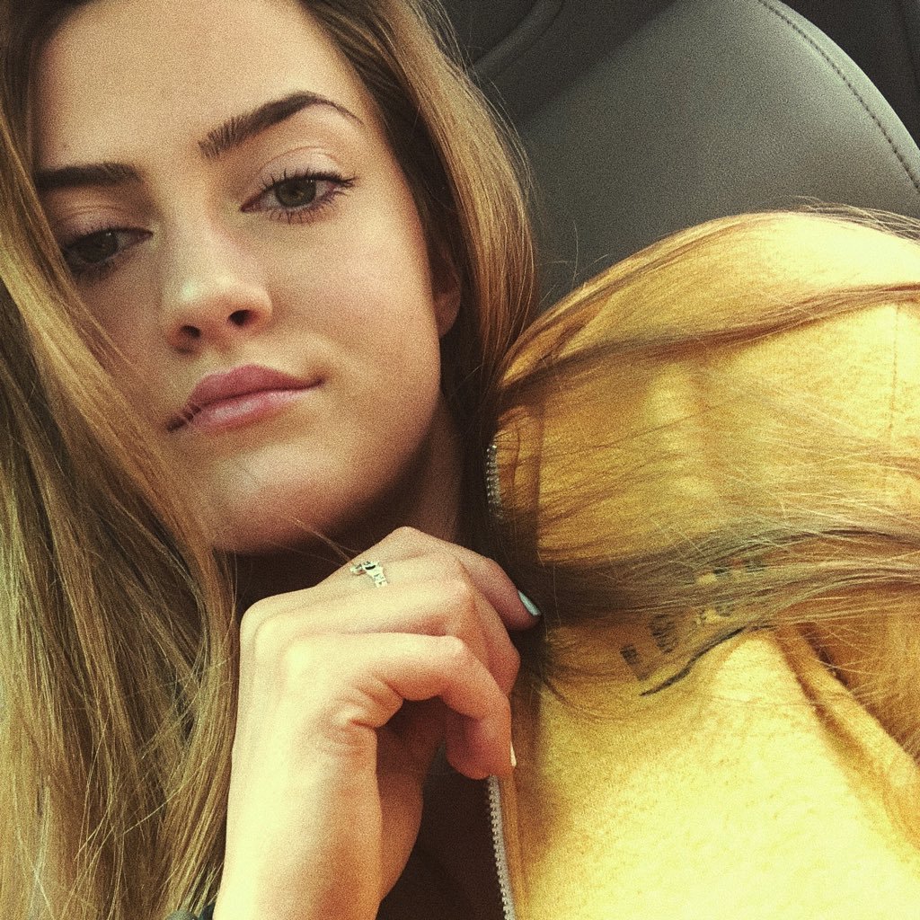 sara_elisabethx's profile picture. 