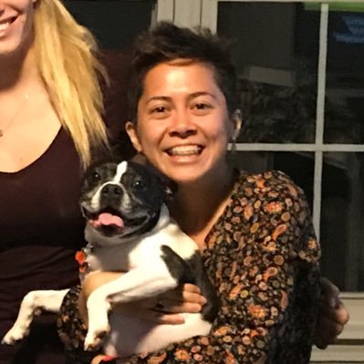 helenrrolyat's profile picture. 