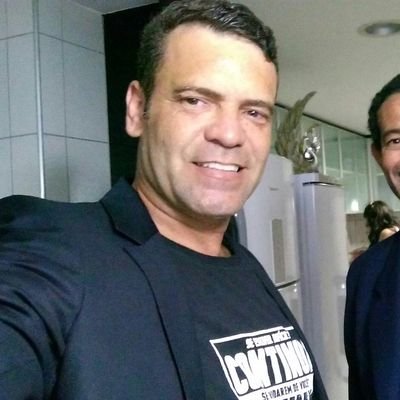 Empresário do Marketing Multi Nível
Músico
Produtor Artístico
Cineasta
42 anos