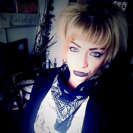 MakeYourseldHea's profile picture. An all around Girl Friday. Music, Art, Photography.
A staaaahvin' artist. The name, Trish Farley.