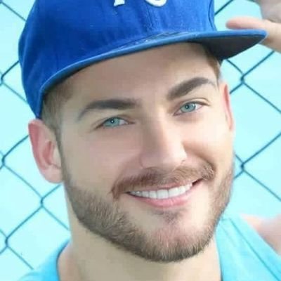 YrSHRmQ1OdsBBwO's profile picture. ‏هلو