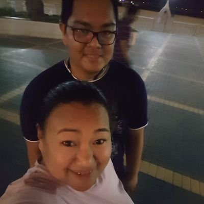 hubbynwifee's profile picture. 