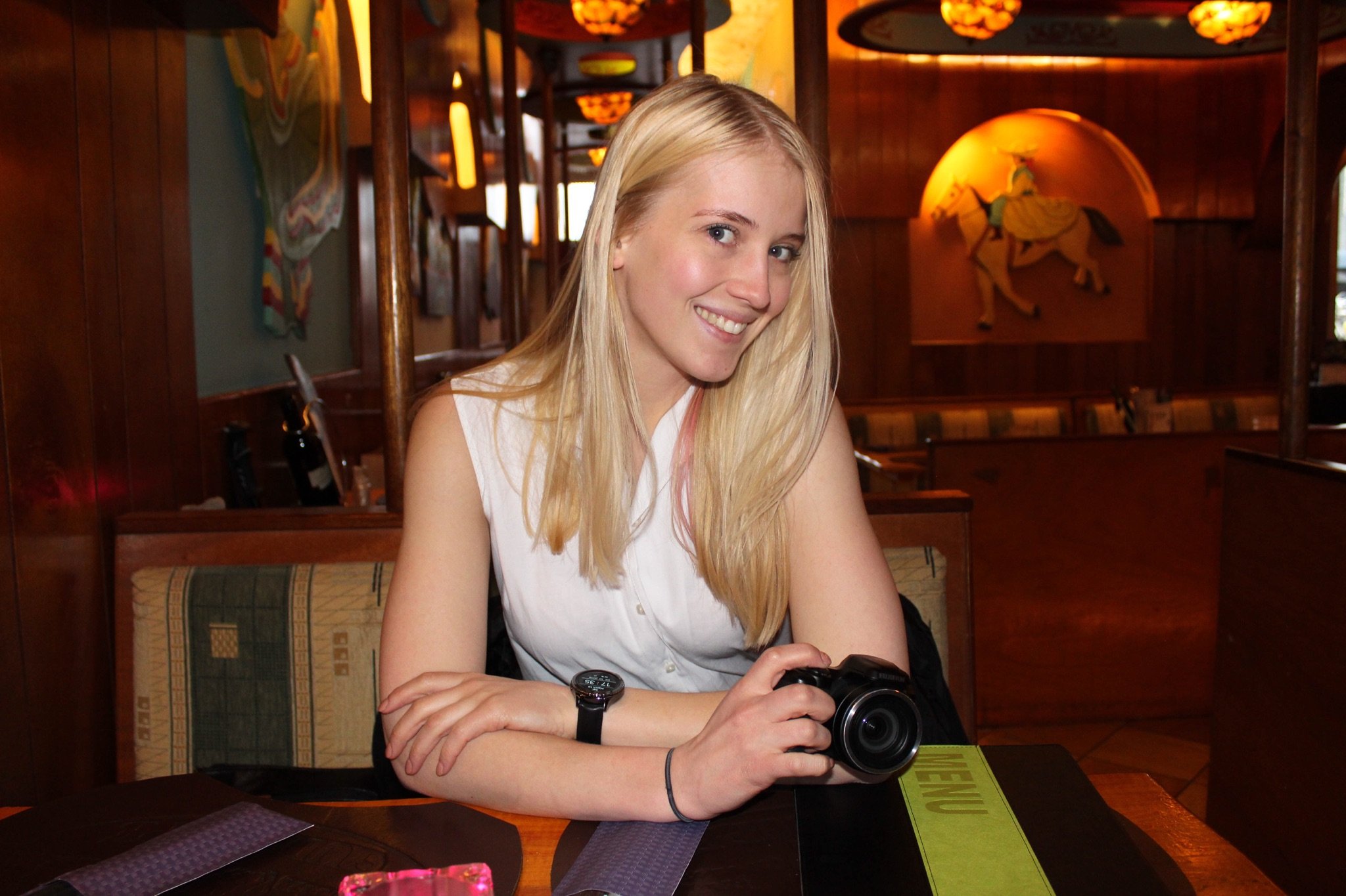 SariEnnis's profile picture. 