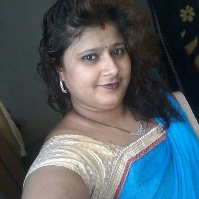 Giriraj62986403's profile picture. सैक्सी भाभी चाची आन्टी चुदने की इच्छुक औरत फाॅलो करो डीपी पर मेरी माला भाभी की फोटो लगी है