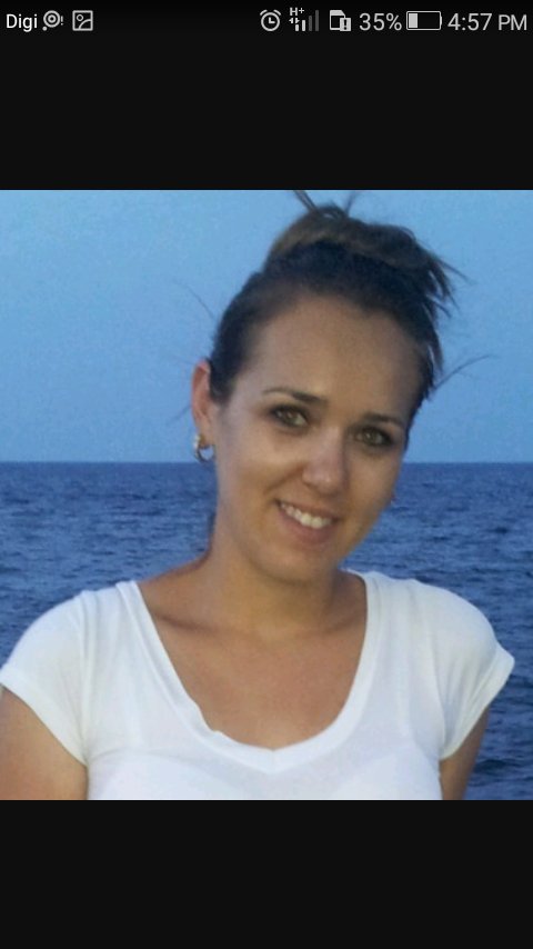 carins_lous's profile picture. 