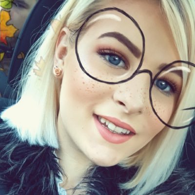 Lozholmes135's profile picture. 