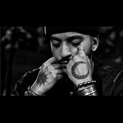 Amani27824852's profile picture. black is not sad Black is poetics ! 🖤