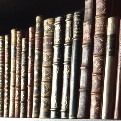 Author, bibliophile, historian. Adjunct Prof @latrobe. Editor #LibraryPlanet. Currently researching @latrobe, #Mildura, history of banking and finance